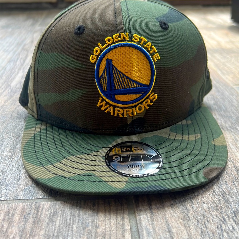 Golden State Warriors SnapBack. Youth size. Camo